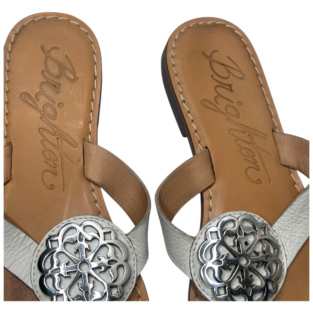 BRIGHTON Alice White Leather Sandals Silver‎ Medallion Size 8.5 - Picture 2 of 12